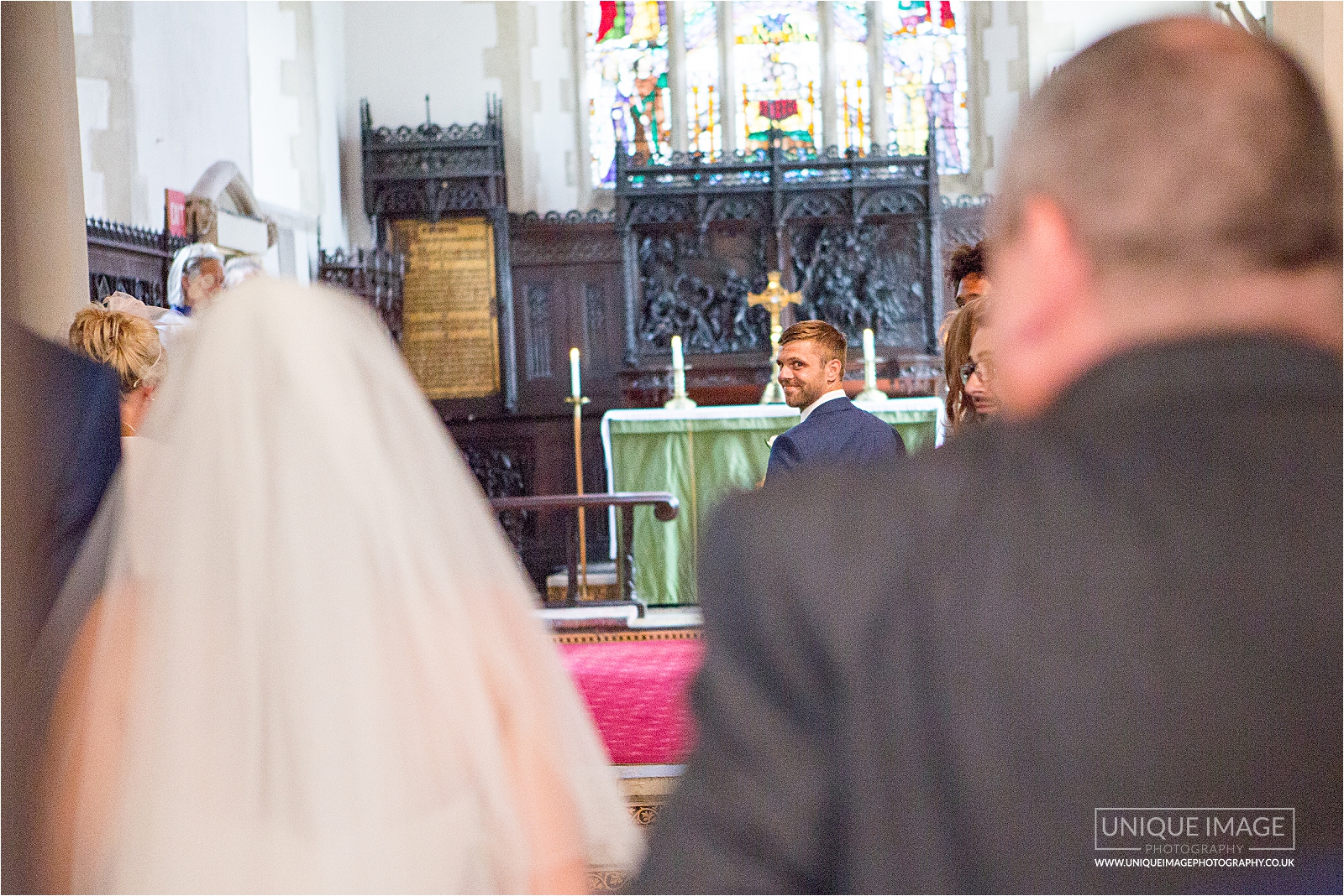 groom see's his bride